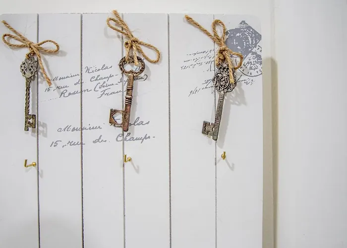 Las Tres Llaves De * Cádiz